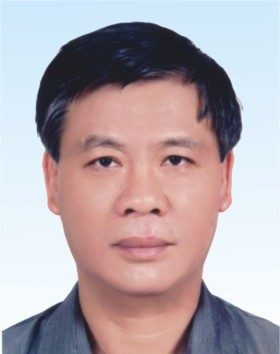 許原龍 portrait