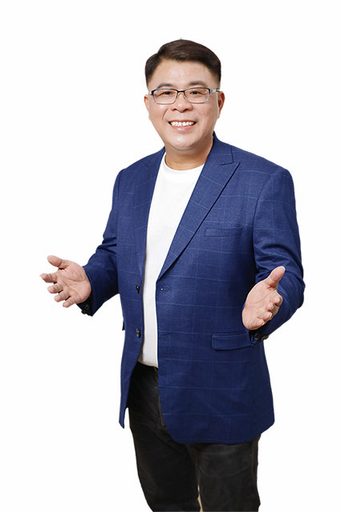 黃文政 portrait