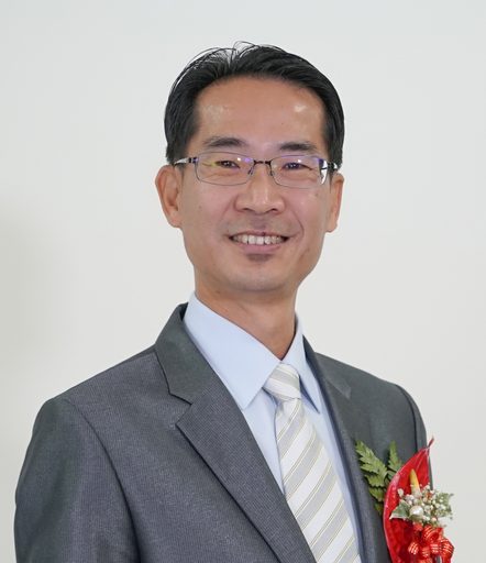 張顧礫 portrait