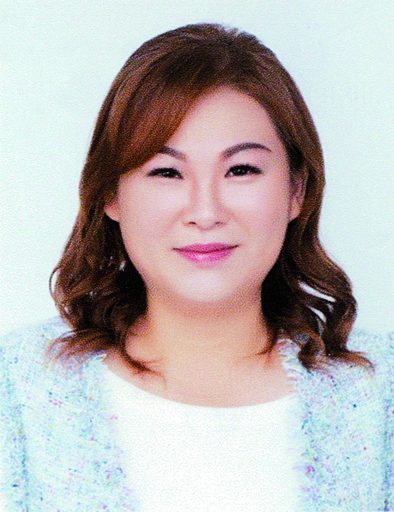 盧玟欣 portrait